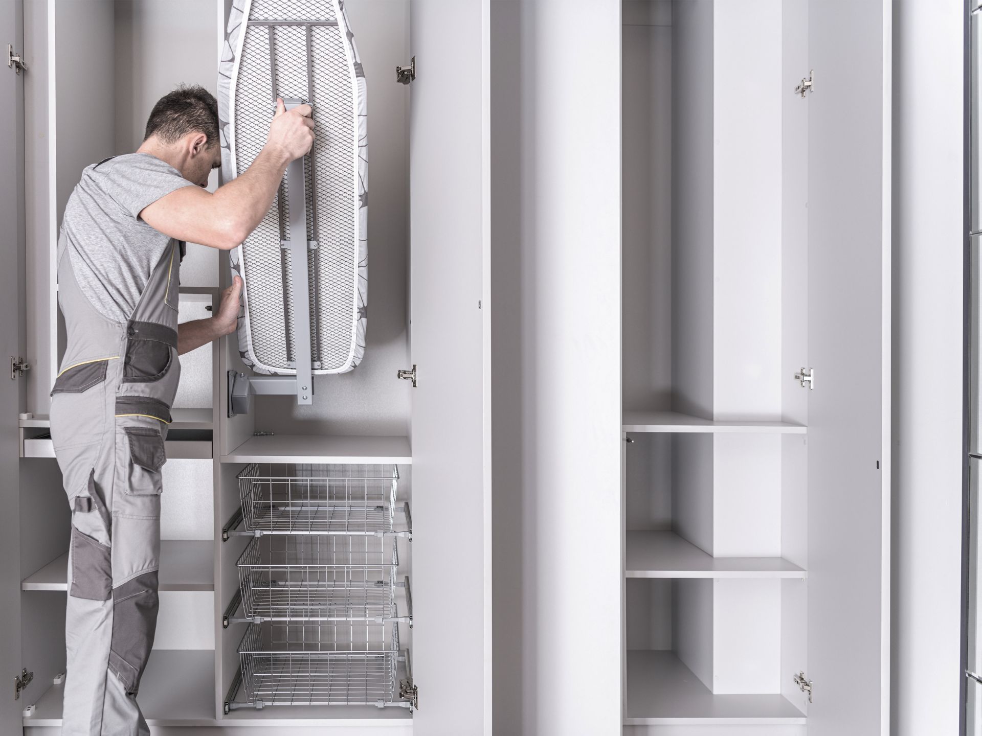 زهرة الخليج: رائدة في خدمات فك وتركيب الأثاث في الرياض