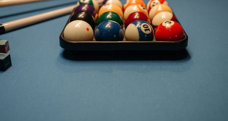 فك وتركيب ترابيزات البلياردو